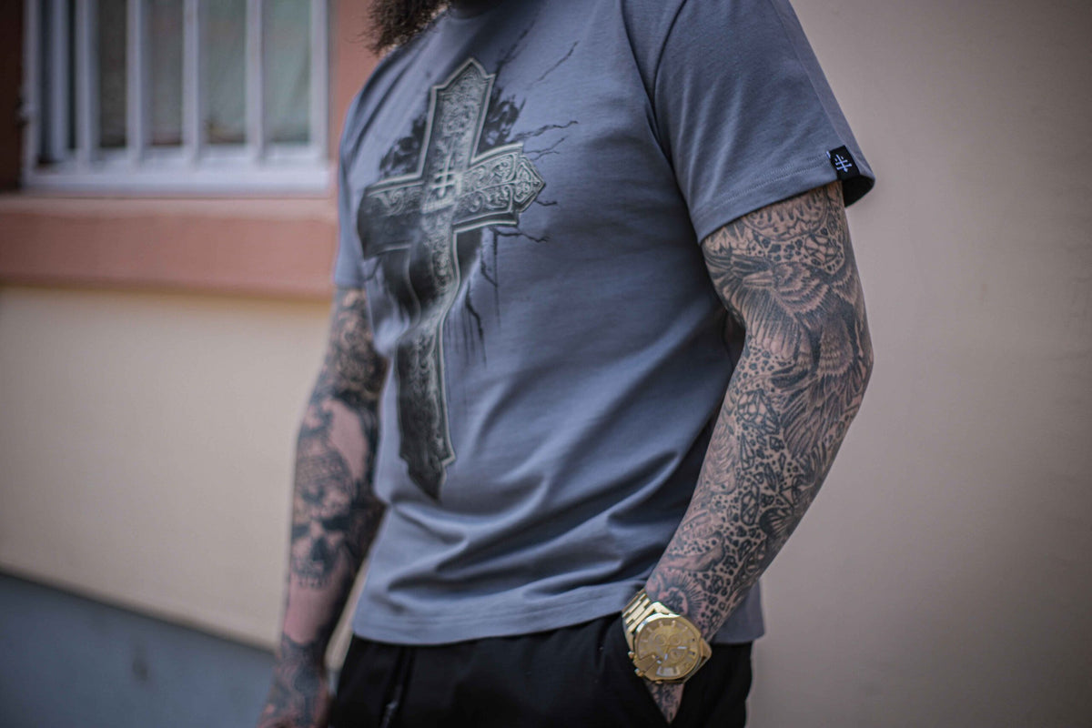 T-shirt Cannibal - "Cross"