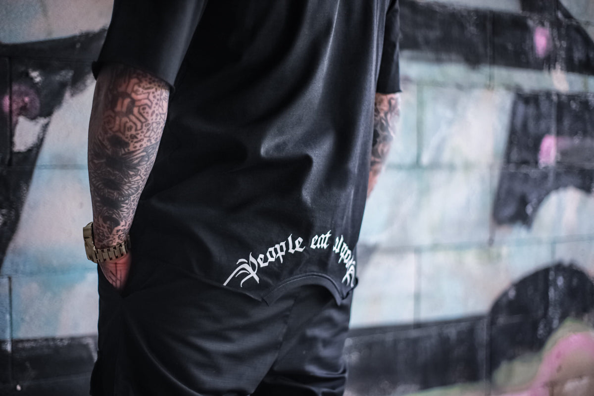 T-shirt Cannibal - "Peaple eat peaple"